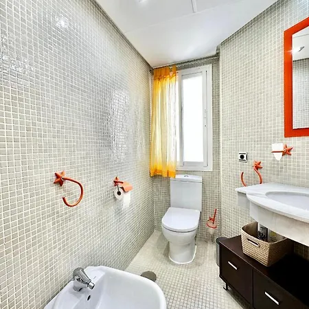 Casa de Férias El Arenal Townhouse By The With Swimming Pool Ii- Eaw Homes Marbella